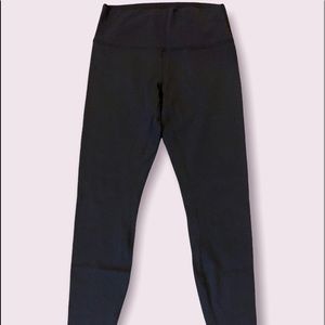Black full-length Lululemon leggings in excellent condition.